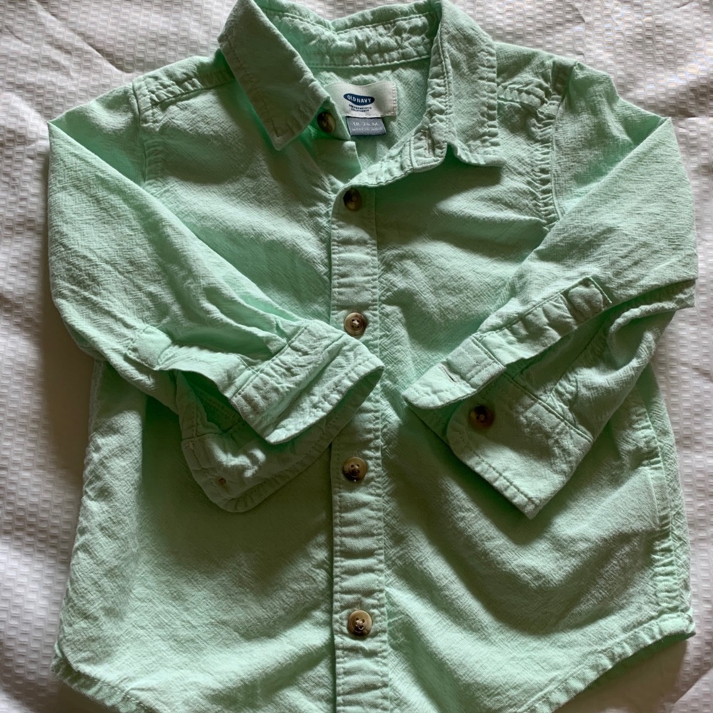 Old Navy button up shirt size 18-24 months
